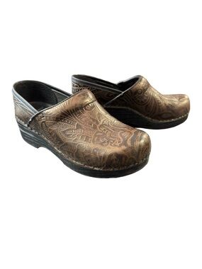 1468 / Dansko Slip On Leather Clog Shoes Women’s Size 37 = 6.5-7